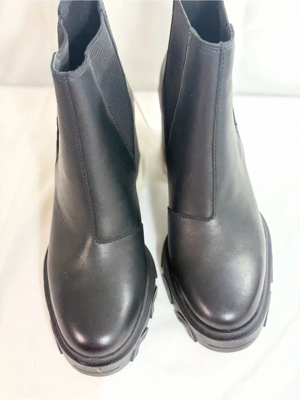 Women’s Black Chunky Chelsea Heel Boot